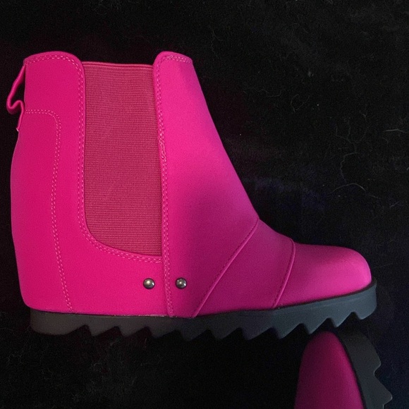 New Hot Pink Booties SZ 7 - Picture 4 of 5